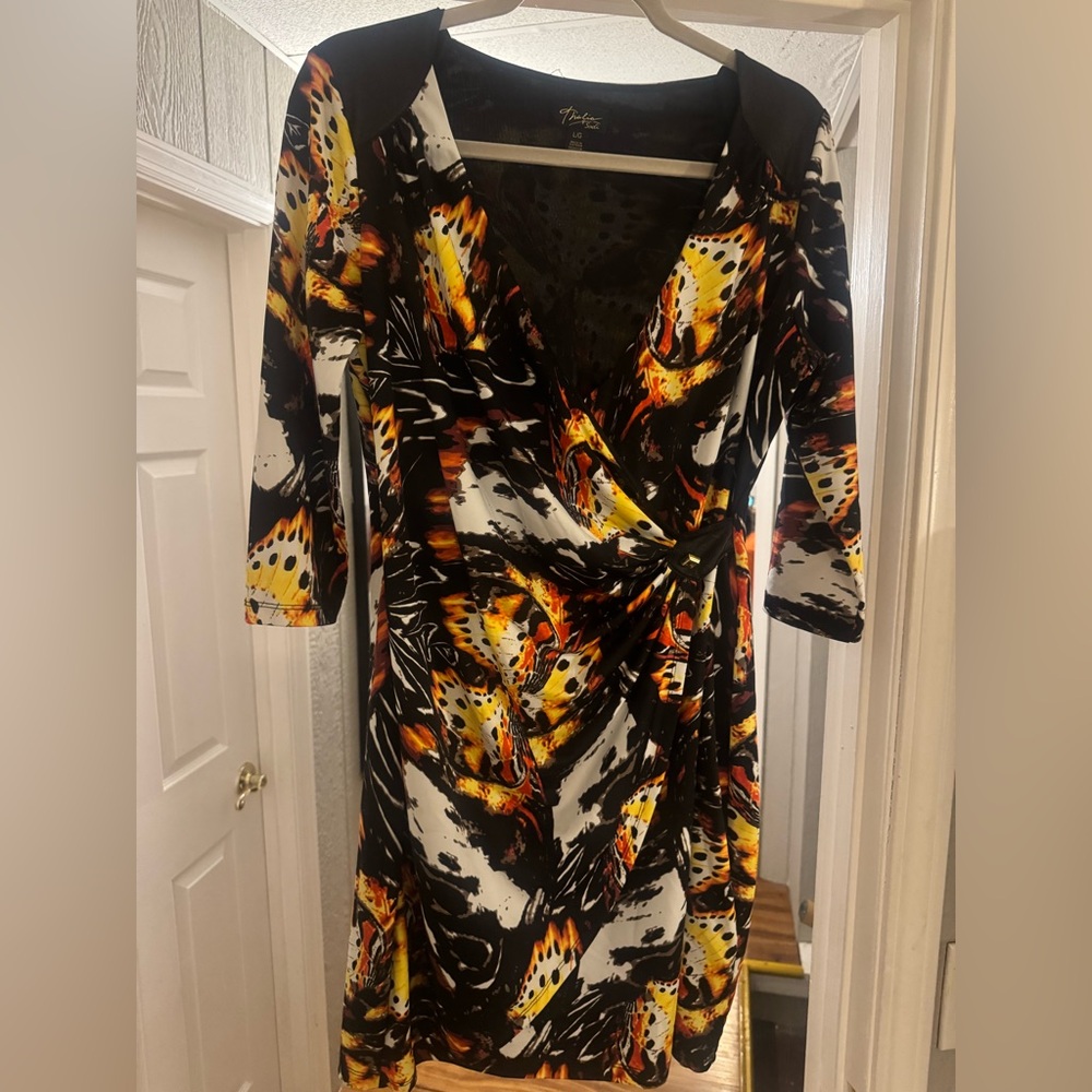 $5 Friday Thalia Sodi Black and Orange Abstract Long Sleeve Dress